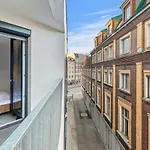 Lam Anthracite W Ac & Balcony